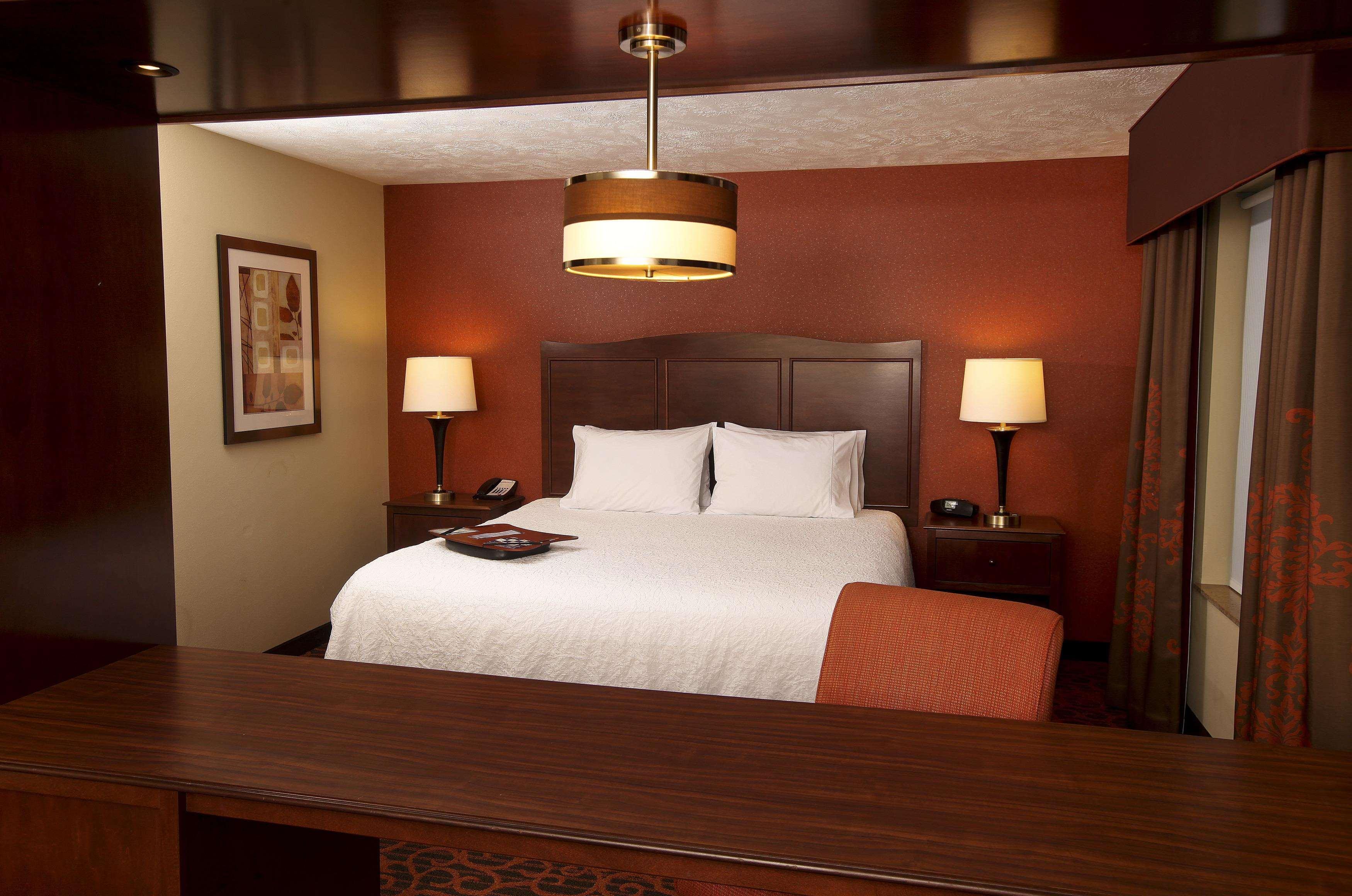 Hampton Inn & Suites Fargo Medical Center エクステリア 写真