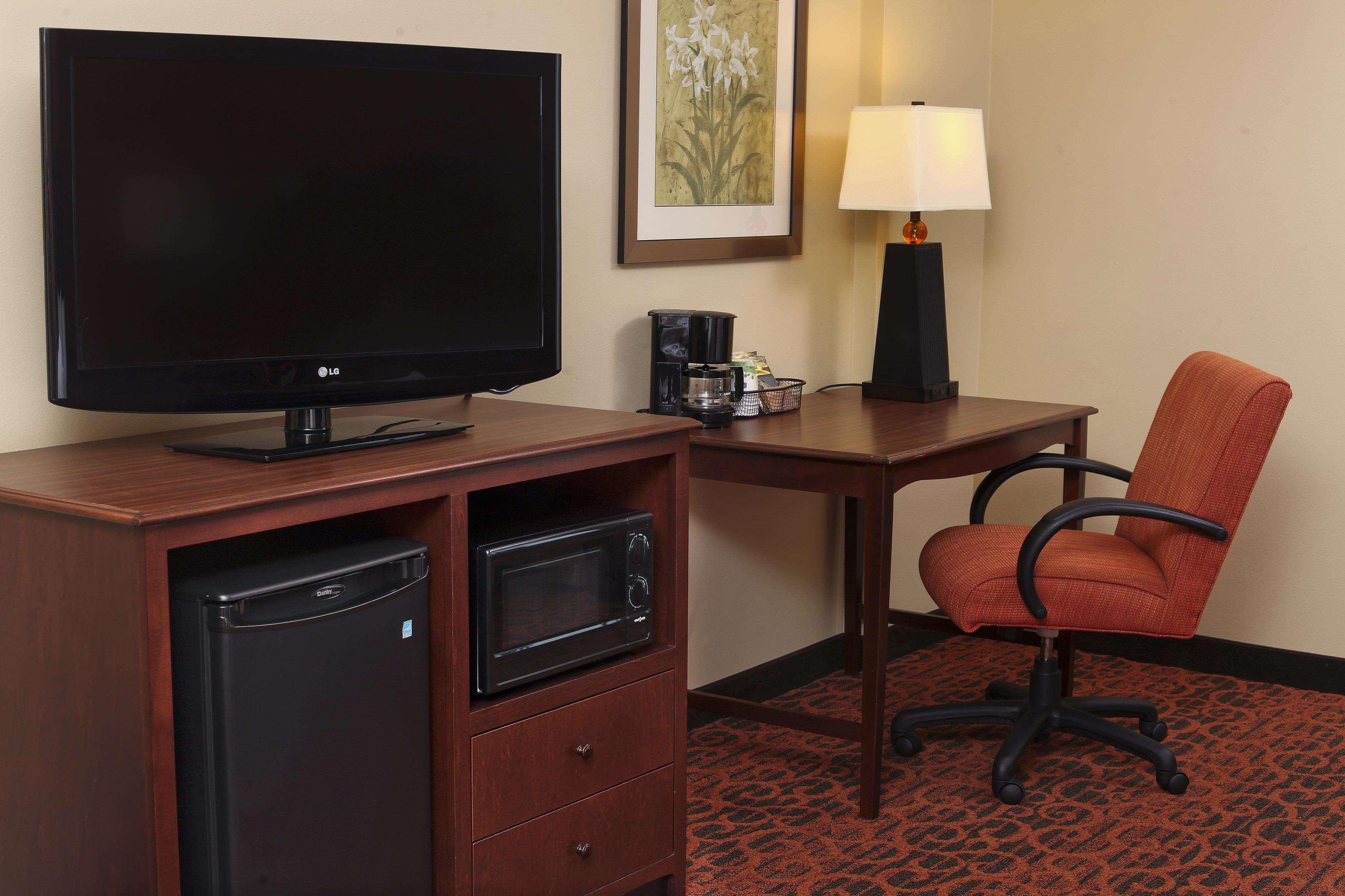 Hampton Inn & Suites Fargo Medical Center エクステリア 写真