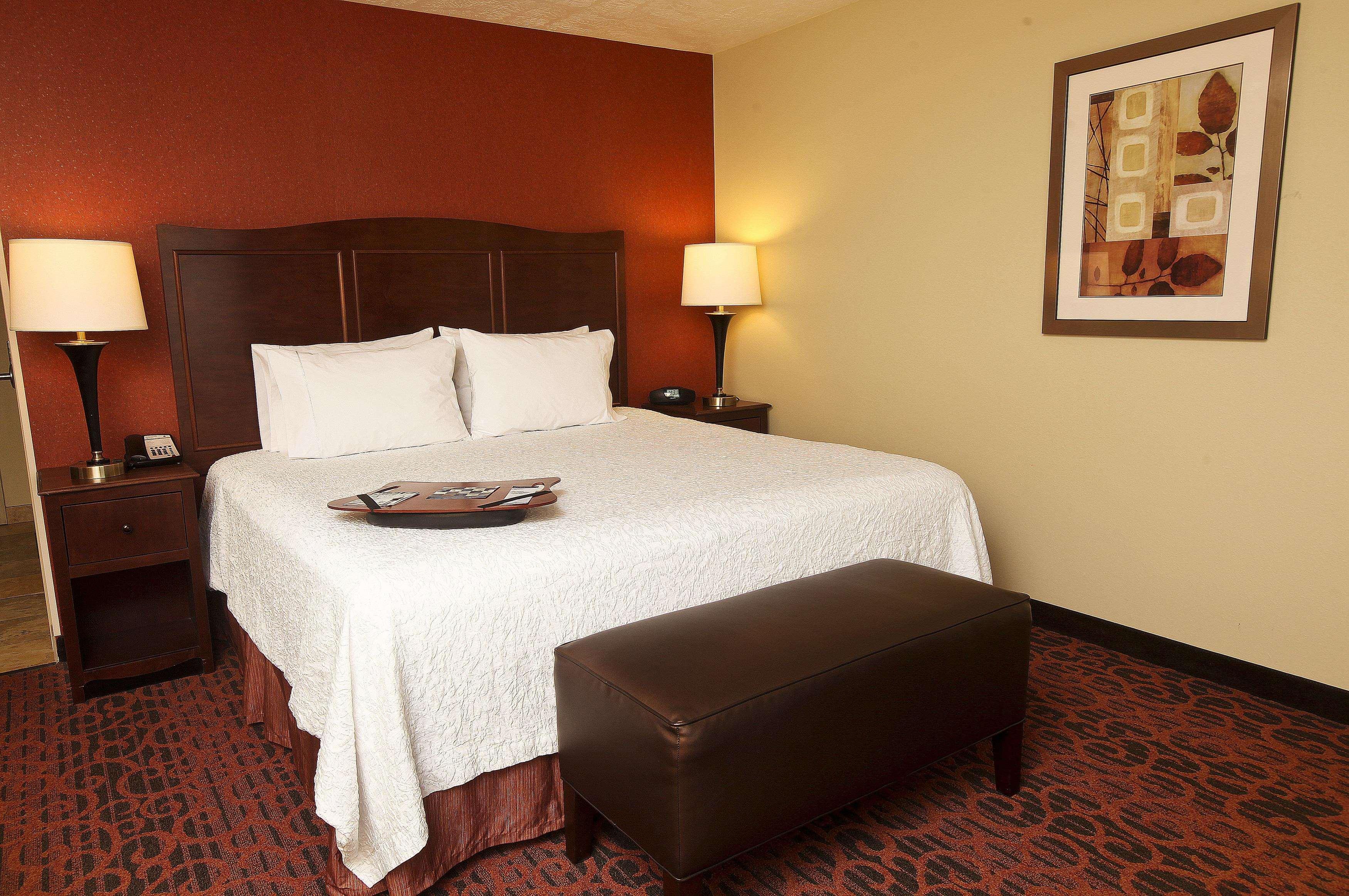 Hampton Inn & Suites Fargo Medical Center エクステリア 写真