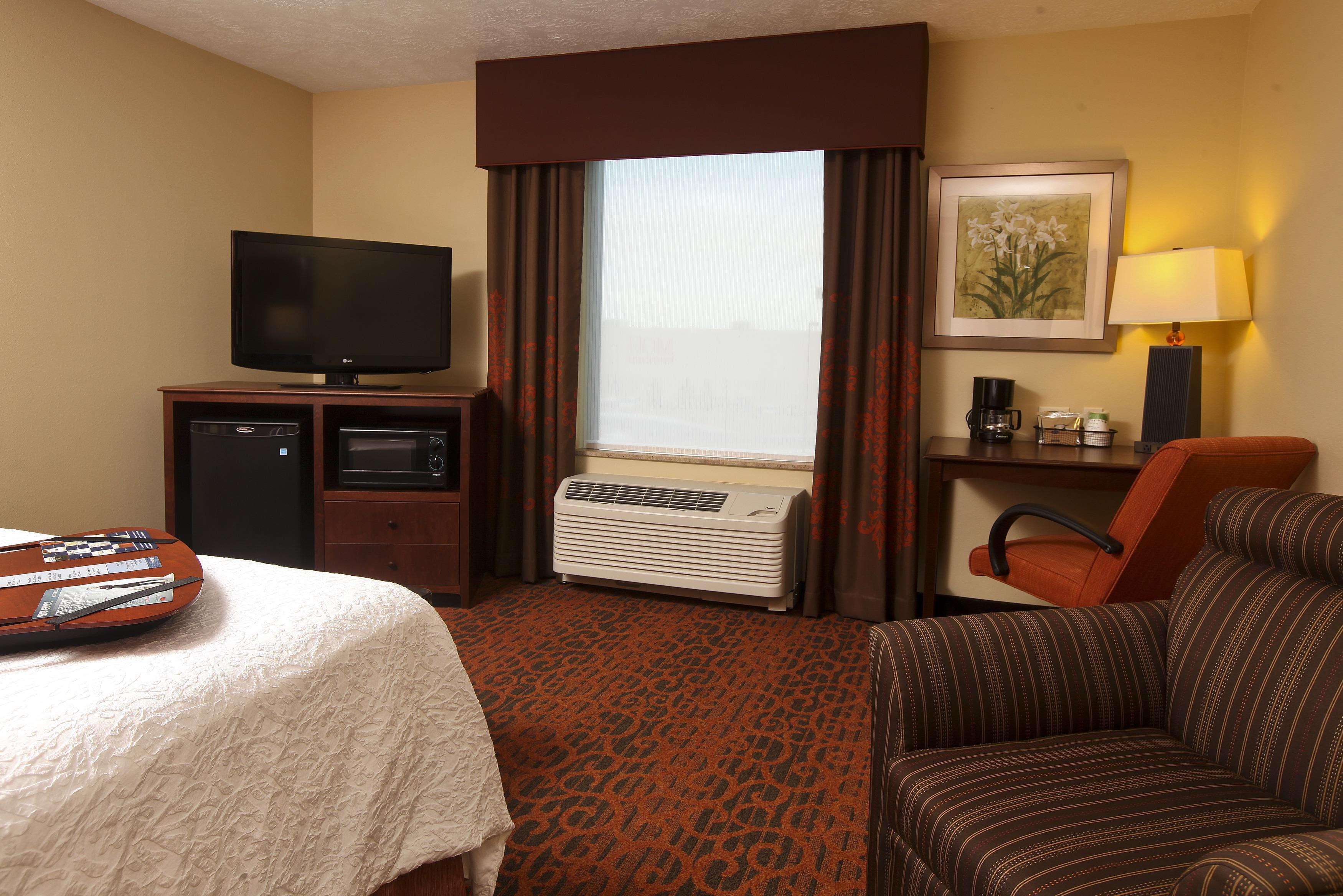 Hampton Inn & Suites Fargo Medical Center エクステリア 写真
