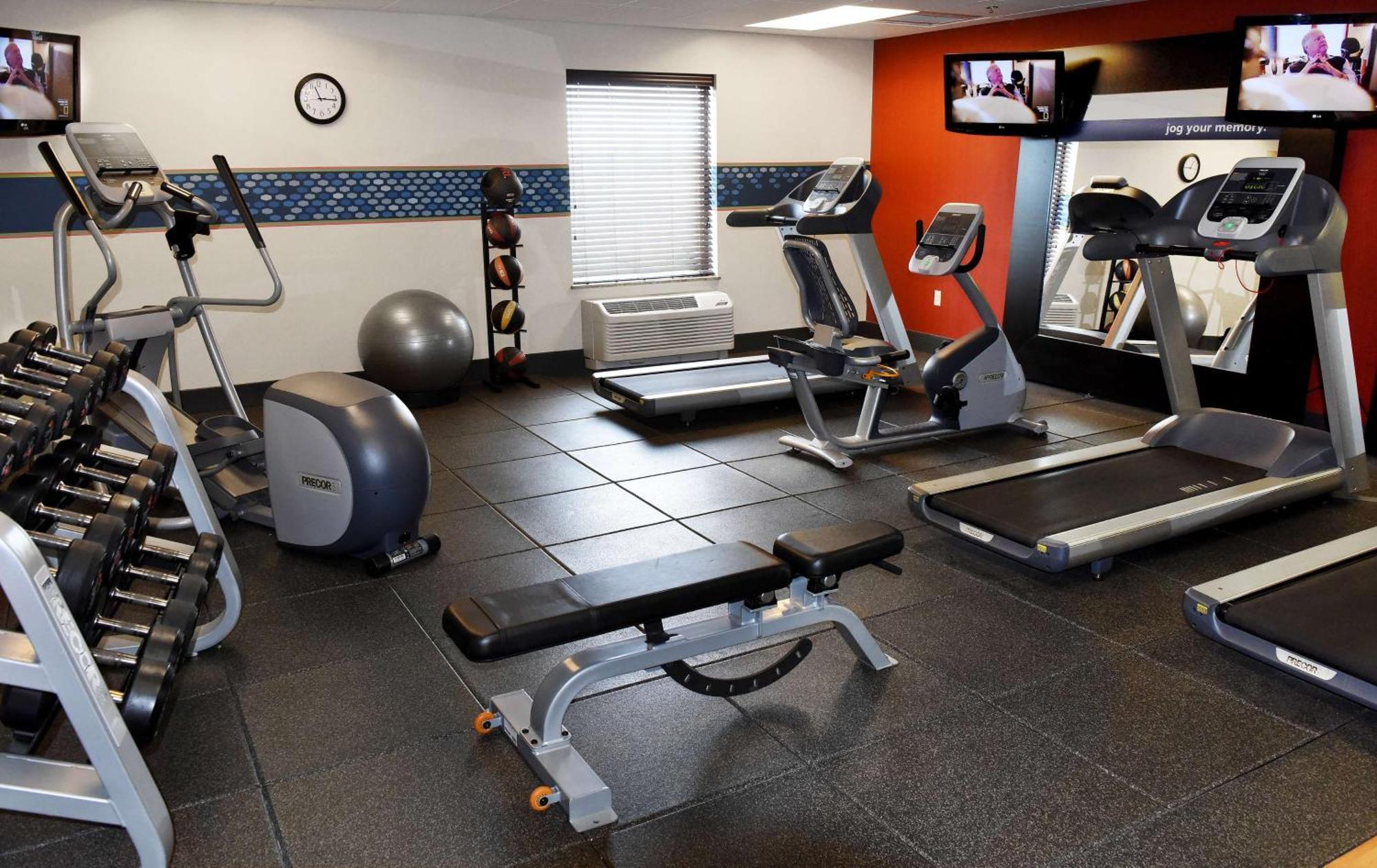 Hampton Inn & Suites Fargo Medical Center エクステリア 写真