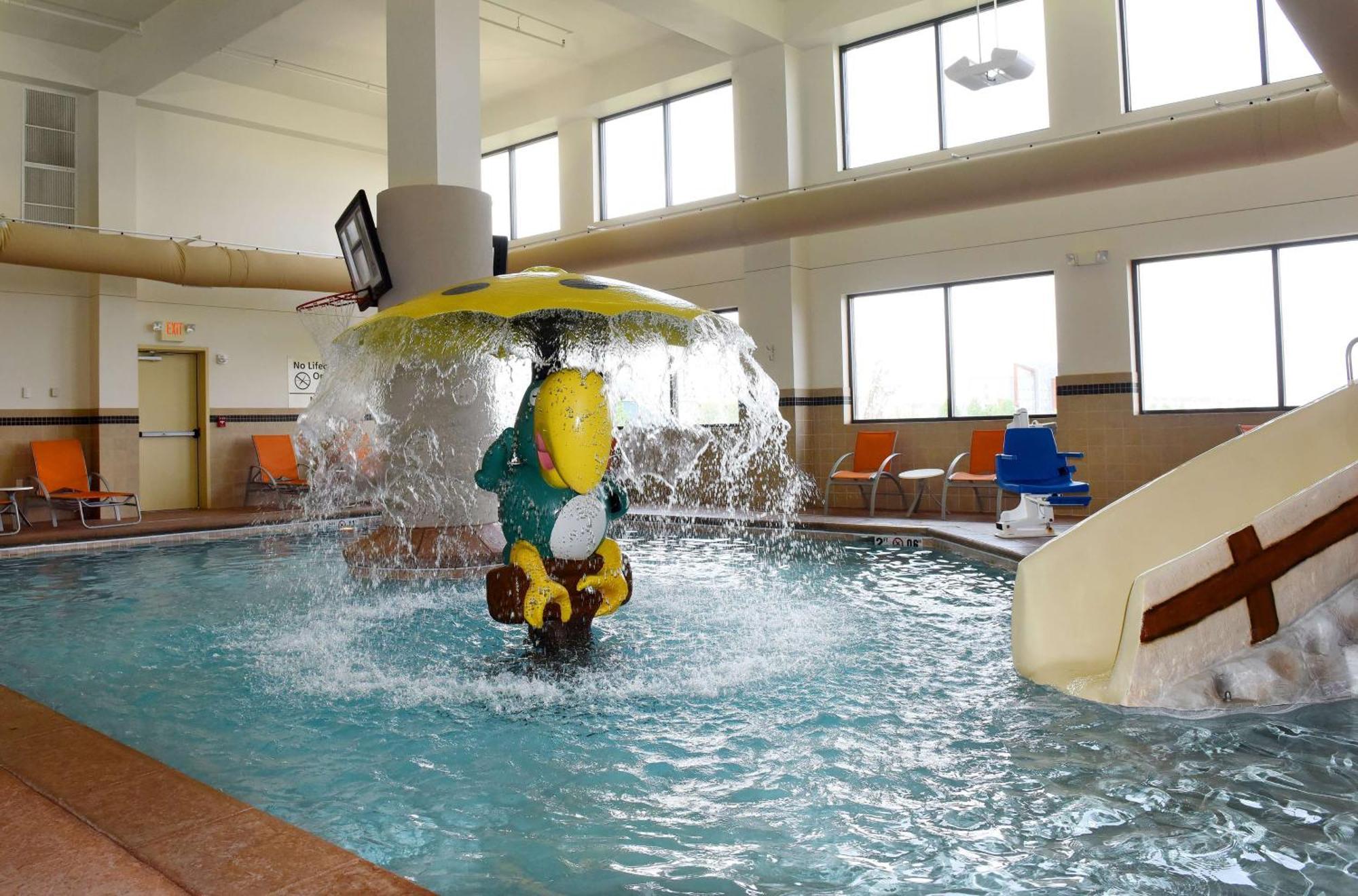 Hampton Inn & Suites Fargo Medical Center エクステリア 写真