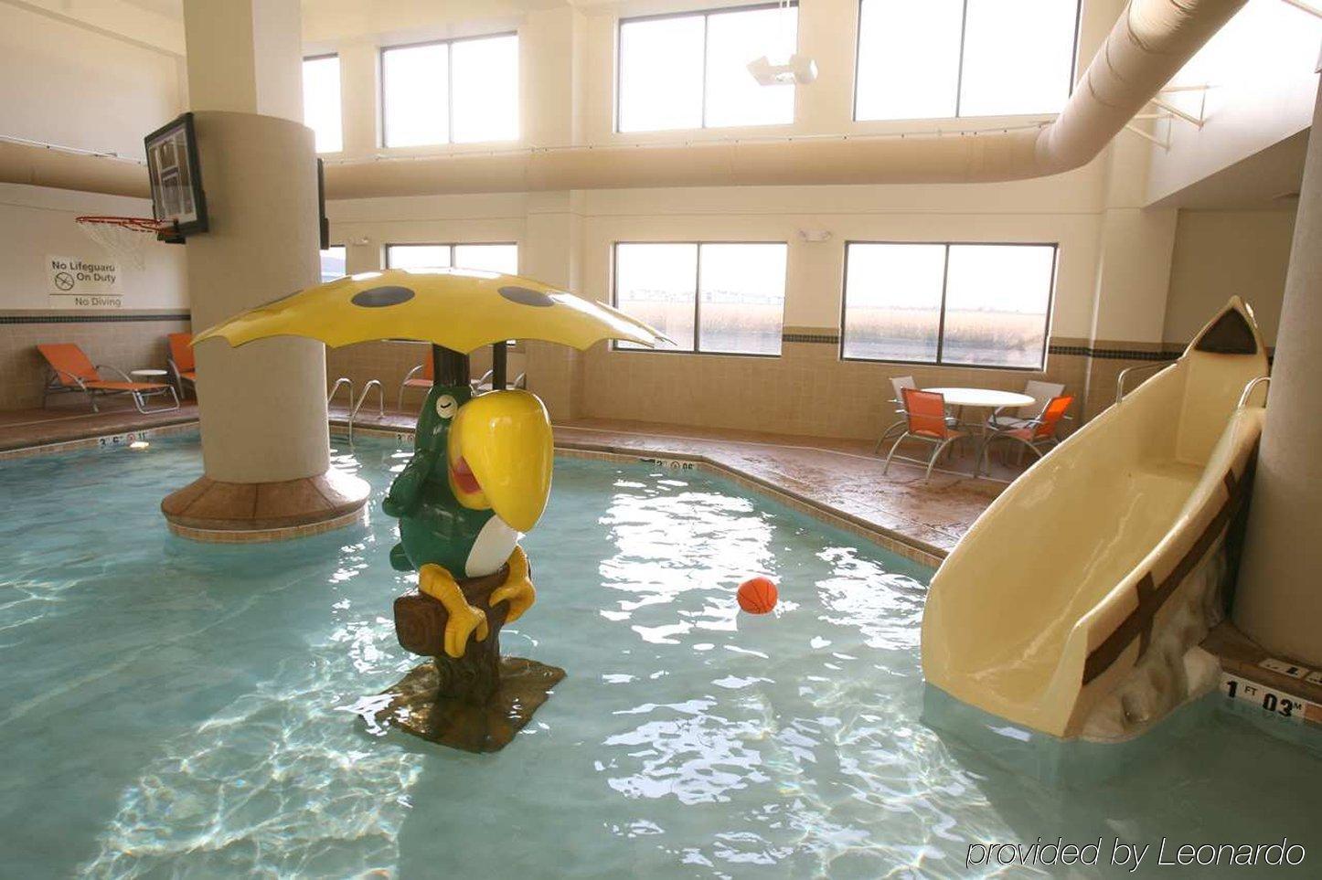 Hampton Inn & Suites Fargo Medical Center エクステリア 写真